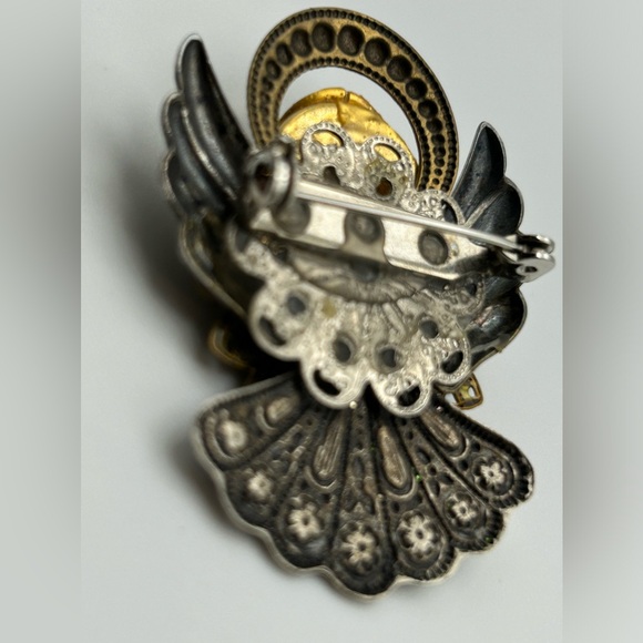Vintage Victorian style Guardian Angel Christmas Brooch Silver & Gold Tone - Picture 3 of 5
